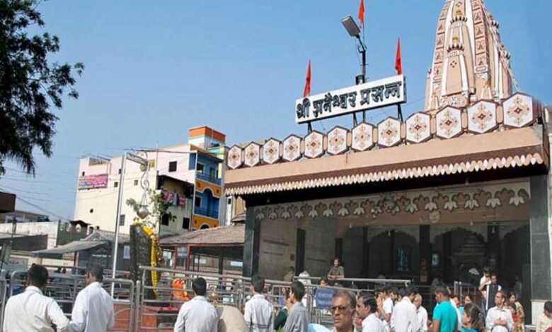 शनि शिंगणापुर मंदिर से निकाले गए 114 मुस्लिम कर्मचारी, लंबे समय से थी मांग 1 14A 30