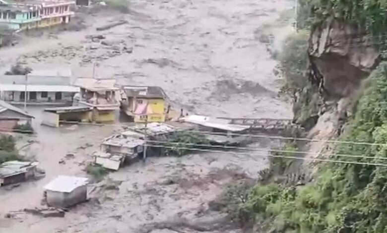 देहरादून में तबाही: सहस्त्रधारा से फन वैली तक बारिश और बादल फटने का कहर, PM मोदी-शाह ने ली अपडेट 1 16A 3