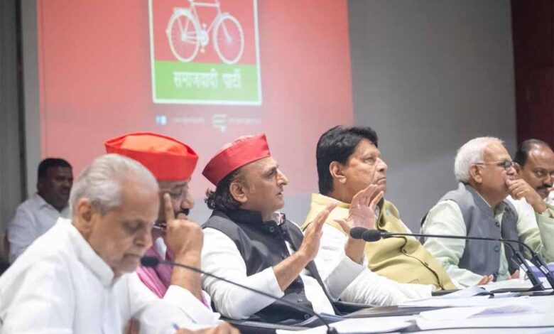 2027 विधानसभा चुनाव: अखिलेश यादव का तीन जिलों पर फोकस, अलग घोषणा पत्र लाने की तैयारी 1 akhi 3