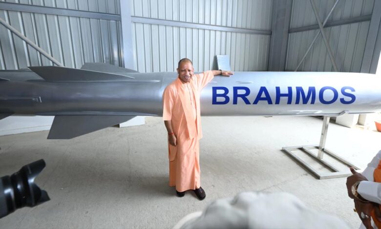 लखनऊ यूनिट से रवाना होगी ब्रह्मोस की पहली खेप, स्वदेशी रक्षा उत्पादन को मिलेगी नई उड़ान 1 17A 128