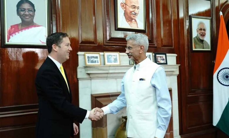 भारत-अमेरिका रिश्तों पर नई कूटनीति: जयशंकर और अमेरिकी राजदूत की अहम मुलाकात 1 s jai