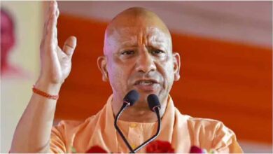 जिसने भी रंग में भंग डाला सलाखों के पीछे होगाः सीएम योगी 7 yogi3 1