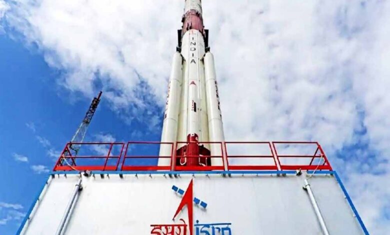 इसरो तीन गुना बढ़ाएगा अंतरिक्षयान उत्पादन, इस वर्ष सात और लॉन्च की तैयारी 1 1 639