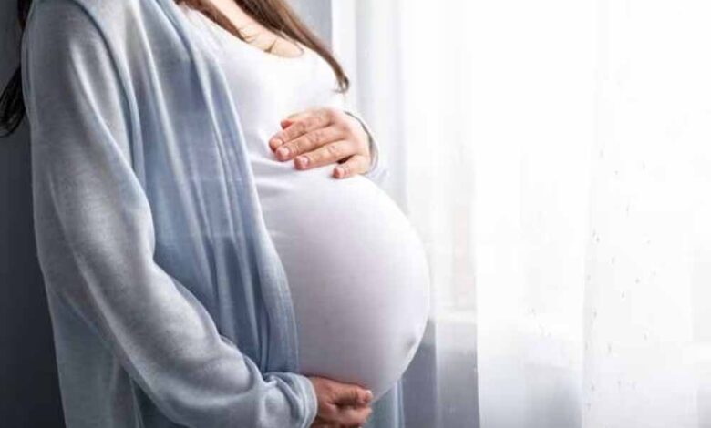 सर्दियों में प्रेग्नेंट महिलाओं के लिए अलर्ट! डॉक्टरों ने बताईं वे गलतियां जो बढ़ा सकती हैं खतरा 1 1 919