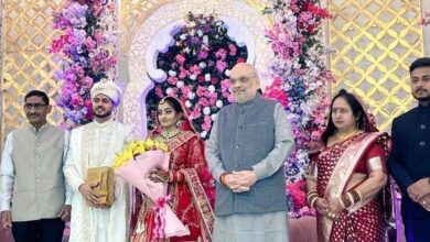 BJP कार्यालय के टाइपिस्ट की बेटी की शादी में शामिल हुए अमित शाह, सोशल मीडिया पर चर्चा 7 26A 101