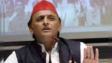 202 सीटों की भारी जीत, पर अखिलेश यादव को अभी भी पच नहीं रही NDA की जीत 1 akhilesh 001