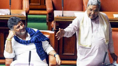 कर्नाटक में सत्ता की रस्साकशी: DK या सिद्धारमैया? इस दिग्गज नेता को मिला सबसे बड़ा समर्थन 1 dk 2
