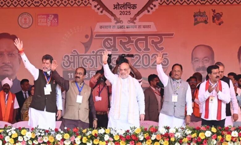 रायपुर : नक्सलवाद के उन्मूलन के साथ-साथ बस्तर में मूलभूत सुविधाओं का तेजी से हो रहा विकास - मुख्यमंत्री विष्णुदेव साय 1 14 A 12 3