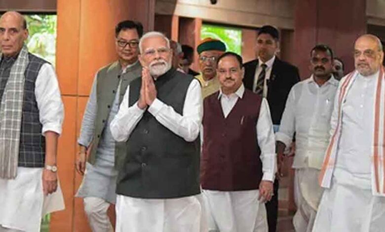 चित भी इनका और पट भी: कांग्रेस नेता के शक पर BJP को UGC नियमों से मिलेगा डबल फायदा 1 mo 12