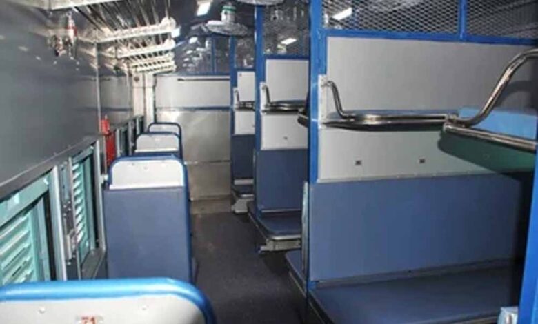 अब जनरल कोच भी चमकेंगे: AC कोच की तरह हर घंटे सफाई, AI करेगा निगरानी 1 1 319