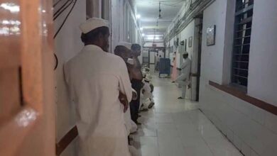 सेंट्रल जेल में सनसनी: कैदी ने हंसिया से गला रेतकर की आत्महत्या की कोशिश, हालत गंभीर 2 1 438