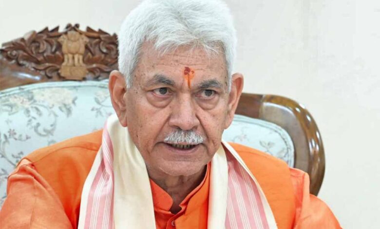 मनोज सिन्हा का कड़ा संदेश: देशद्रोह करने वालों को नहीं मिलेगी माफी, आतंकियों की सात पीढ़ियां भी याद रखेंगी 1 1 545