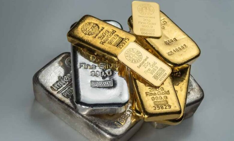 Gold-Silver Rate Fall: चांदी ₹1.63 लाख सस्ती, सोना भी गिरा—आज 5500 रुपये तक फिसला 1 10A 32