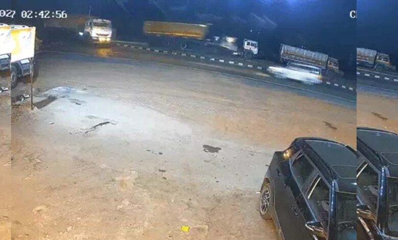 बिलासपुर में ट्रेलर ने स्कॉर्पियो को मारी रॉन्ग साइड टक्कर, 4 की मौत, गैस कटर से गाड़ी काटकर निकाले शव 1 27A 78