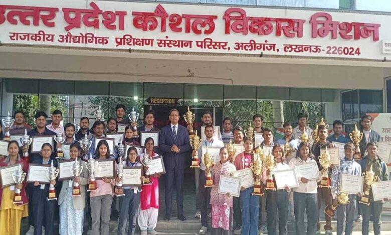 राज्य स्तरीय कौशल प्रतियोगिता 2025-26 के 40 विजेताओं का सम्मान, युवाओं के सपनों को मिली नई उड़ान 1 5A 123