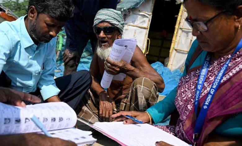 बंगाल SIR: 7 फरवरी को खत्म होगी डेडलाइन, 15 लाख वोटर्स की सुनवाई पूरी की जाएगी 1 5A 208