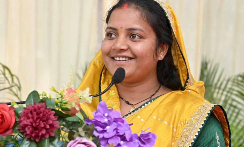 मंत्री लक्ष्मी राजवाड़े के प्रयास रंग लाए: वनांचल के सुदूर टोलों में पहुंचेगी बिजली 1 LAxmi 01 1