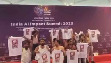 AI समिट में यूथ कांग्रेस का हंगामा, शर्टलेस होकर PM के खिलाफ नारेबाजी, कई कार्यकर्ता गिरफ्तार 2 ai samit
