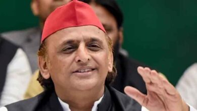 100 MLA लाओ, CM बन जाओ—विदेश दौरे पर योगी को लेकर अखिलेश यादव का तंज, किसे दिया ऑफर? 9 akhi 3