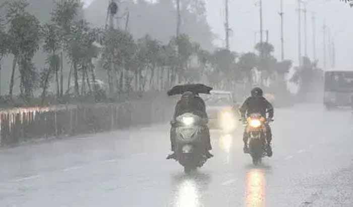 यूपी में मौसम का बड़ा उलटफेर: कहीं भारी बारिश तो कहीं घना कोहरा, IMD ने जारी किया अलर्ट 1 barish 1