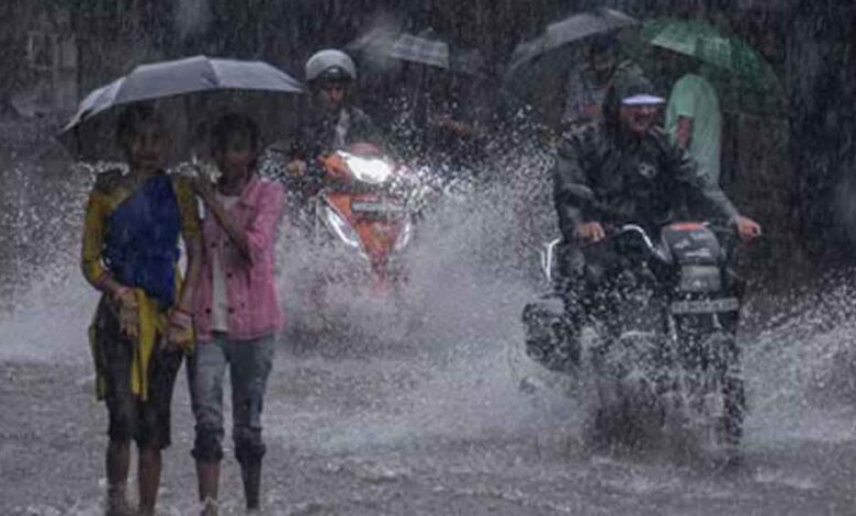 IMD Rainfall Alert: कम दबाव का क्षेत्र सक्रिय, इन राज्यों में अगले 48 घंटे भारी बारिश का खतरा 1 barish