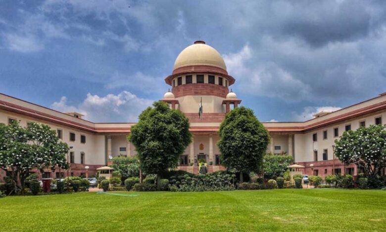 सुप्रीम कोर्ट ने सुनाई बड़ी राहत: वकील की दलील पर सौतेली बेटी के हत्यारे को किया बरी 1 supreme courtA 156 1 2