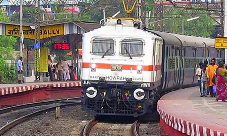 होली के चलते घर जाना हुआ मुश्किल, कई ट्रेनों में कंफर्म सीट नहीं मिल रही 1 train india86 5 1