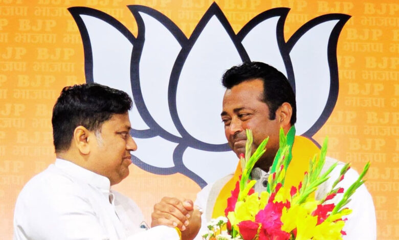 लिएंडर पेस की राजनीति में नई पारी, दिल्ली में थामा भाजपा का दामन, बंगाल चुनाव से पहले बड़ा धमाका 1 00 61