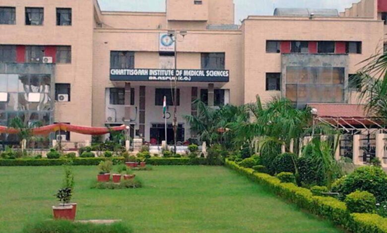 होली के बाद सिम्स अस्पताल में मरीजों की भीड़, दो दिन में 465 लोग पहुंचे इलाज के लिए 1 1 123
