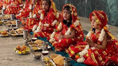 कन्या पूजन में क्या दें दान? माता रानी को प्रसन्न करने वाली शुभ चीजों की पूरी लिस्ट 2 1 517