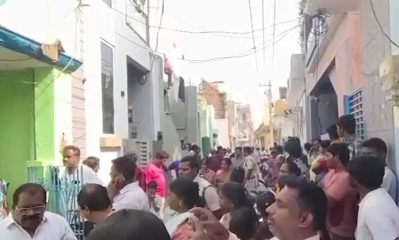 रातभर बाइक का इंजन चालू रखा, कमरे में भर गई खतरनाक गैस, नींद में पूरा परिवार समाप्त 1 15A 108