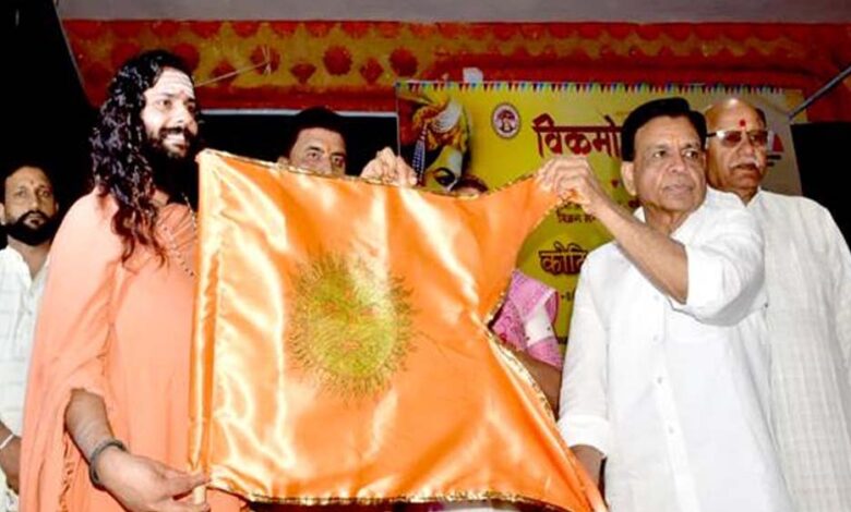 उप मुख्यमंत्री देवड़ा ने पशुपतिनाथ मंदिर में सूर्य उपासना कर ब्रह्मध्वज स्थापित किया 1 19A 162