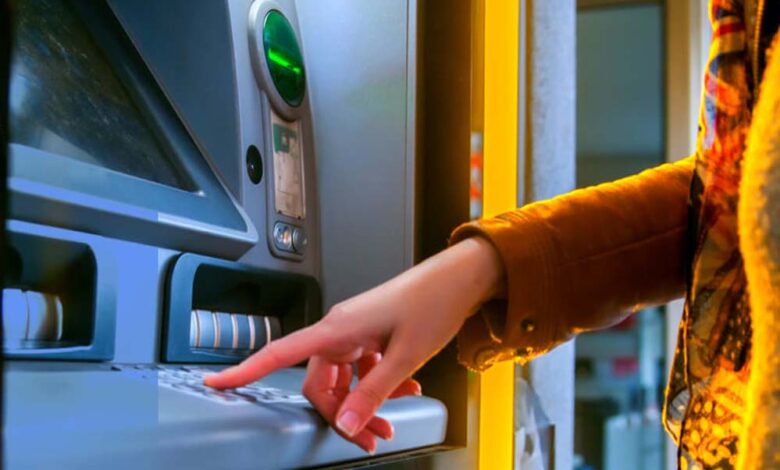 ATM Rule Change: 1 अप्रैल से ATM से पैसे निकालना होगा महंगा, बदल रहे हैं ये अहम नियम 1 27A 123