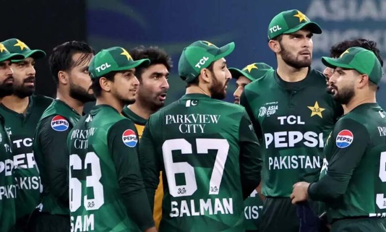पाकिस्तान क्रिकेट बोर्ड (PCB) लगाएगा हर खिलाड़ी पर 50 लाख का जुर्माना, भारत से हार को नहीं पचा पा रहे नकवी 1 2A 13