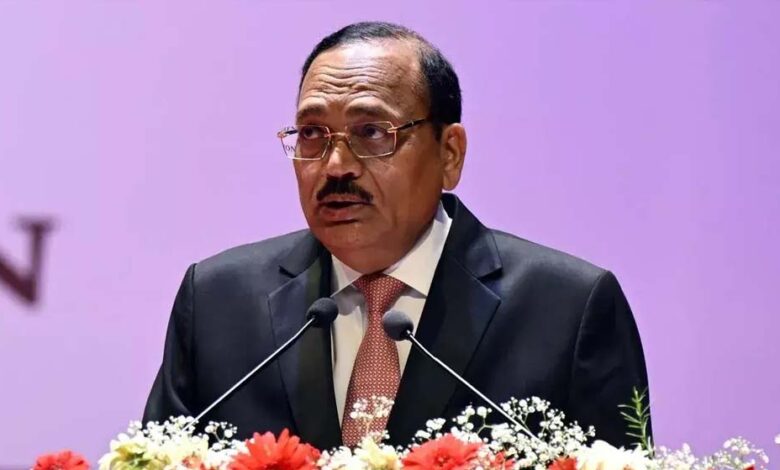 CJI सूर्यकांत ने क्यों कहा, 'कोई भी सूर्यकुमार यादव से आखिरी ओवर डालने की उम्मीद नहीं करता' 1 2A 87