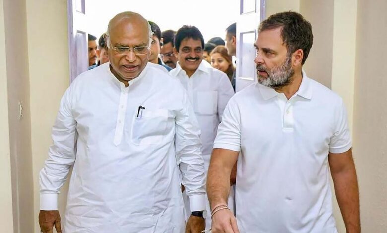 राज्यसभा में कांग्रेस के LoP पद पर संकट, ठाकरे से पीछे हटने की अपील; एक सीट पर छिड़ी रार 1 3A 36