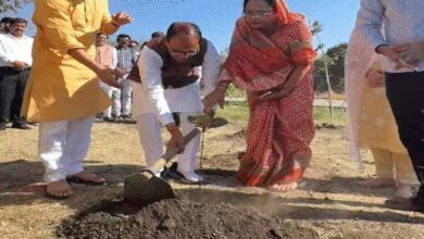 केन्द्रीय मंत्री शिवराज सिंह चौहान के 66वें जन्मदिन पर बड़े संकल्प, परिवार संग पौधे रोपे, विदिशा में शुरू की फ्री मामा कोचिंग 6 5A 174