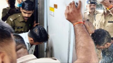 चलती ट्रेन के वॉशरूम में जज की पत्नी की मौत, स्टेशन पर पति का इंतजार, मोबाइल लोकेशन से ट्रेन रोकी 3 6A 20