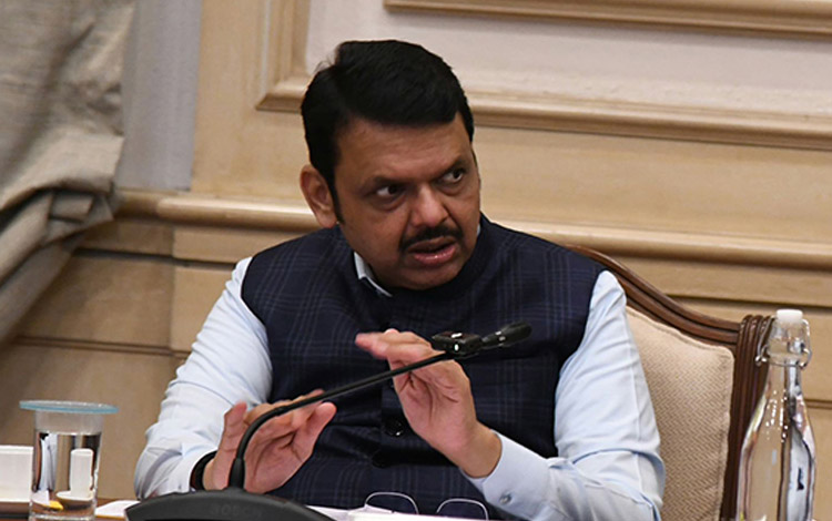 अवैध धर्मांतरण से हुई शादी में जन्मे बच्चे का धर्म क्या होगा? सरकार ला रही है नया कानून 1 Devendra Fadnavis A 86 1