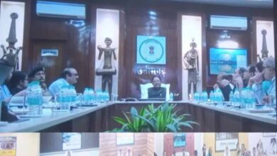 पेट्रोल-डीजल व गैस का पर्याप्त स्टॉक, घबराने की जरूरत नहीं: मुख्यमंत्री विष्णु देव साय 2 Manendra 01