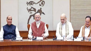 मोदी कैबिनेट का बड़ा फैसला: 33,660 करोड़ की योजना मंजूर, बनेंगे 100 औद्योगिक पार्क 2 Modi 01
