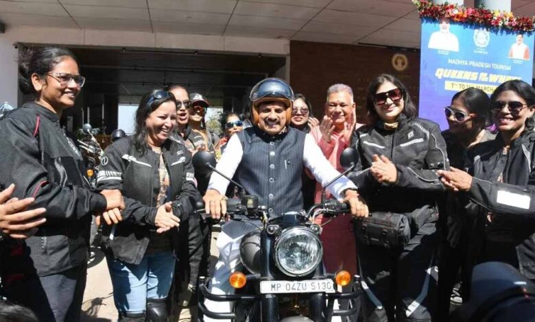 क्वींस ऑन द व्हील्स 3.0 को CM मोहन यादव ने दिखाई हरी झंडी, 1400 KM का सफर करेंगी 25 जांबाज बाइकर्स 1 Mp News 01 2 1