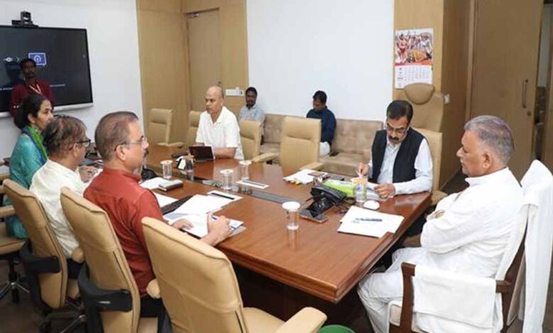 राज्य सरकार की प्राथमिकता है गुणवत्तापूर्ण शिक्षा प्रदान करना : मंत्री परमार 1 Parmar 04