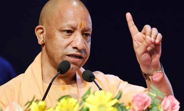योगी सरकार के प्रयास से रेफरल से समाधान की ओर बढ़ रहे छोटे जिलों के अस्पताल 1 Yogi 01 13