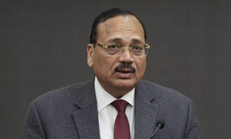 CJI के आदेश पर भाई को फोन! कोर्ट में जस्टिस सूर्यकांत ने लगाई फटकार 1 cji