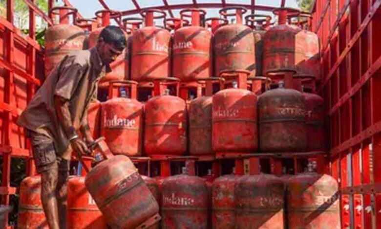 होली गिफ्ट: सरकार दे रही फ्री LPG सिलेंडर, करोड़ों परिवारों को बड़ी राहत 1 lpg