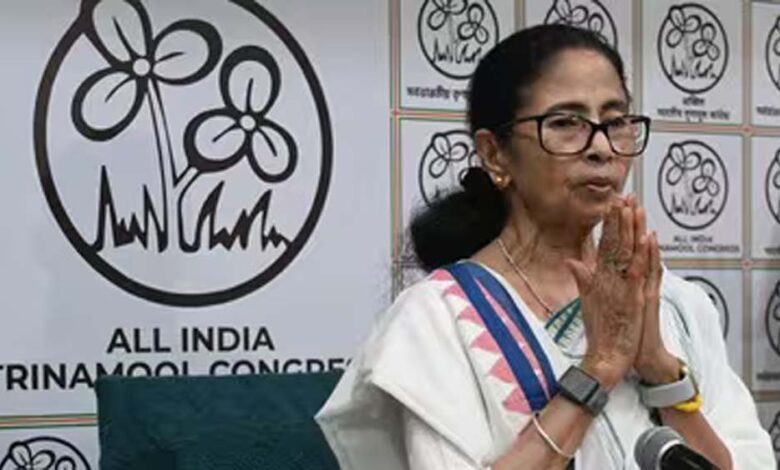 ममता बनर्जी का मास्टरस्ट्रोक: महिलाओं और बेरोजगारों को मासिक भत्ता, जानें 10 बड़े वादे 1 mamta 6