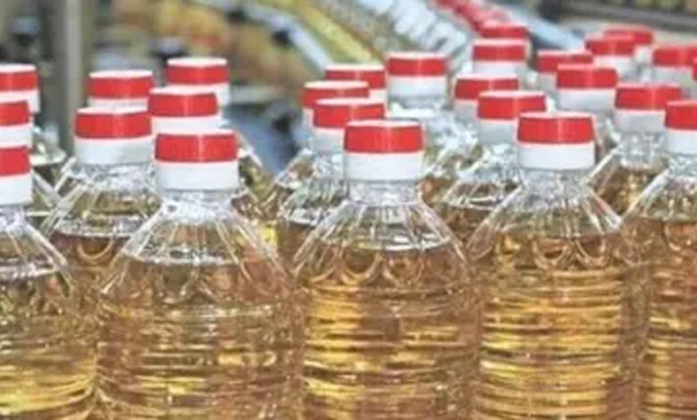 LPG संकट का असर: अब महंगा होगा खाने का तेल, आम आदमी की बढ़ी चिंता 1 oil 3
