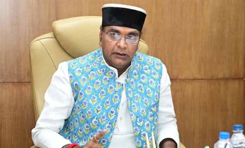 भाईदूज/यम द्वितीया के अवसर पर भगवान चित्रगुप्त मंदिर में विशेष पूजन मंत्री सारंग ने मंदिर में किया पूजन-अर्चन 1 sarang 01