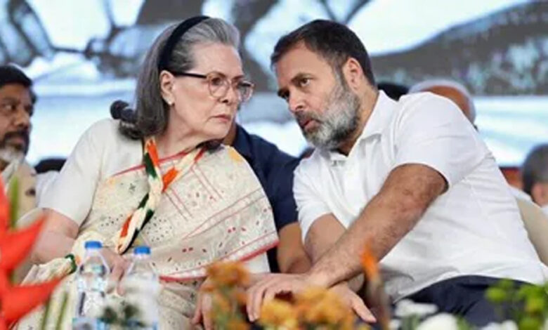 सोनिया गांधी की तबीयत पर अपडेट: राहुल गांधी ने केरल दौरा टाला, दिल्ली में ही रुके 1 sonia rahul